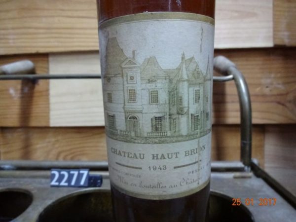 Haut brion wijn, 1943 wijn, 1943 wein, grappige wijn cadeau, krant uit geboortejaar