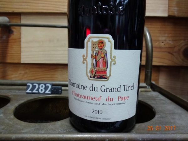 chateauneuf du pape wijn, wijn uit 2010, wein 2010- cadeau ouders huwelijk, huwelijksjubileum cadeau, cadeau uit geboortejaar