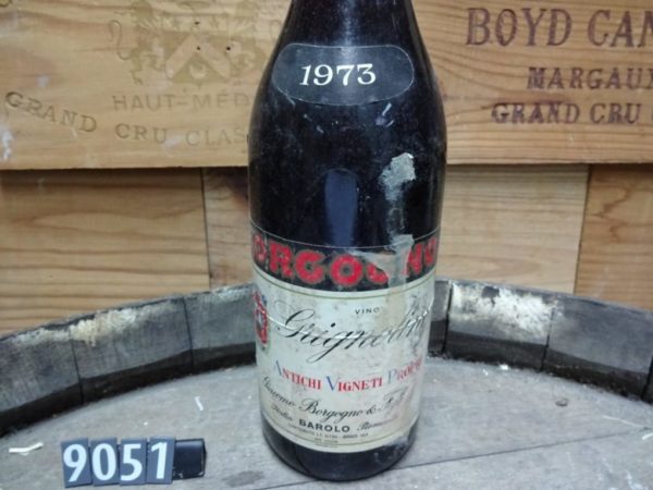 1973er Wein, Geschenk vom Geburtsjahr, Getränk vom Geburtsjahr, 50 Jahre alter Wein, bleibendes Weingeschenk Kollege, Weingeschenke