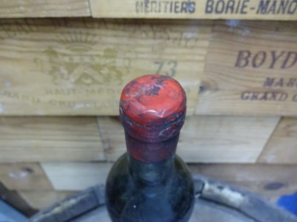 Wein aus dem Jahr 1925, Geschenkidee zum 100-Jährigen, besondere Weingeschenke, Lieferung einer Flasche Wein, 100-jähriger Wein, bleibendes Geschenk