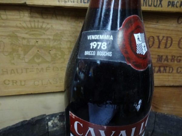 wijn uit 1978, wijncadeau uit geboortejaar, bijzonder cadeau 45 jaar, wijncadeau 45 jaar, origineel huwelijkscadeau 45 jaar