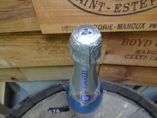 Champagner Pommery Royal Blue Sky, Geschenk für ihn, bestes Weingeschenk, einzigartige Weine, Wein aus dem Geburtsjahr, Getränk aus dem Geburtsjahr, Geschenkideen 70 Jahre