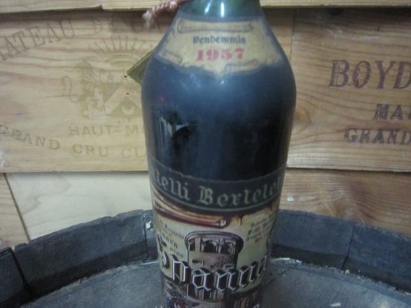 wine 1957, Christmas gift wine, secretary's day gift original, eijn gift by post, wine gift 50 years, wine package delivered, gift ideas 150 years