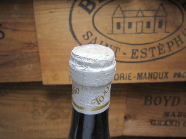 wijn 1965, Oude wijn, port of champagne cadeau geven uit zijn /haar geboortejaar - jubileumjaar. Leverbaar in een luxe wijnkist.