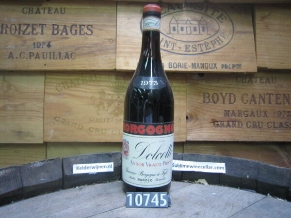 wine 1973, have a bottle of wine delivered, unique wine gift, original wine gift, put together a Christmas package, nice gifts, buy something from your birth year, gift ideas 110 years old, 40 year old wine